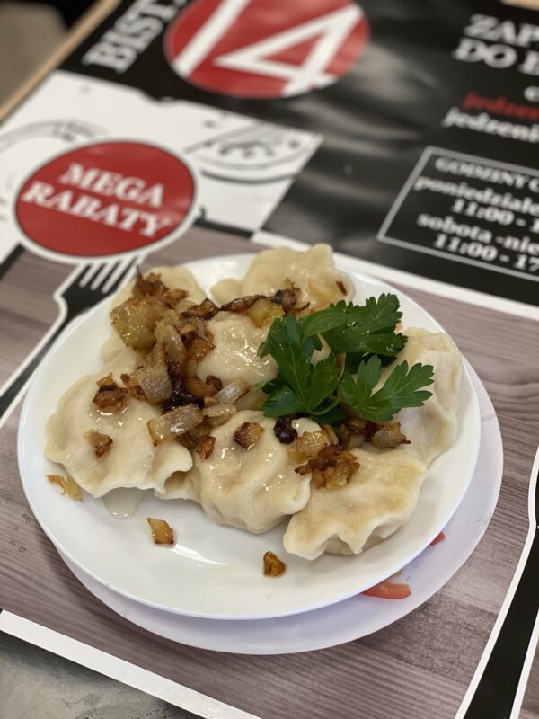 Pierogi domowe z mięsem + zupa dnia